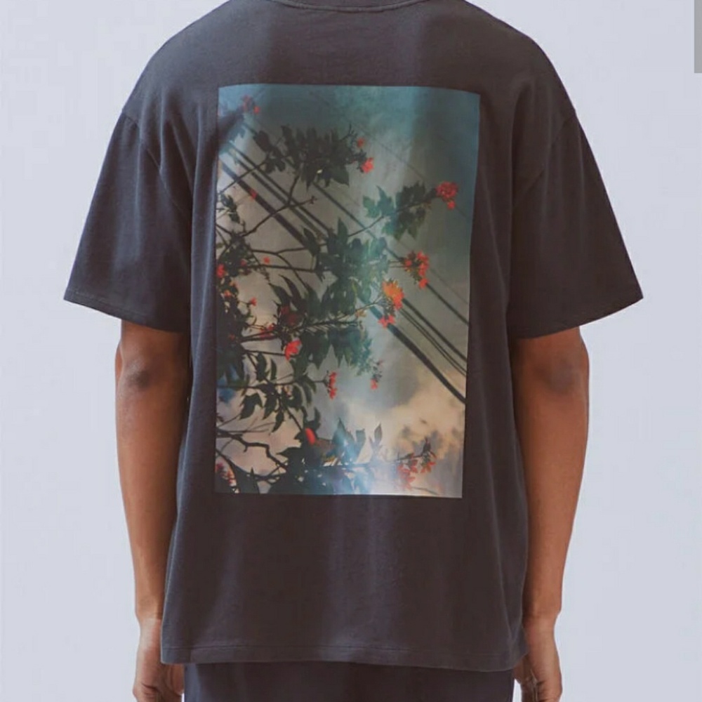 Fog Essentials Photo Tee Size Medium